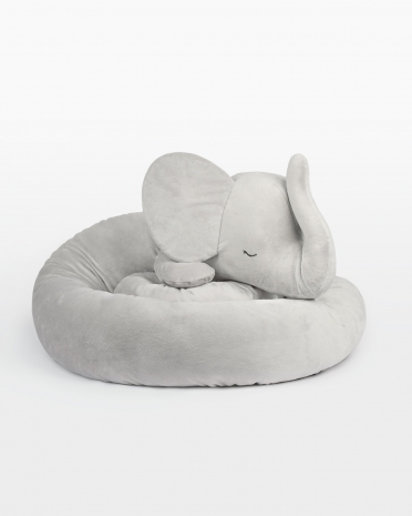 Unikäärme norsukuviolla