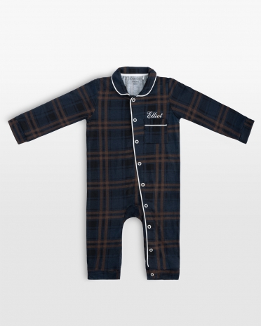 Tummansininen pienten lasten pyjama nimellä