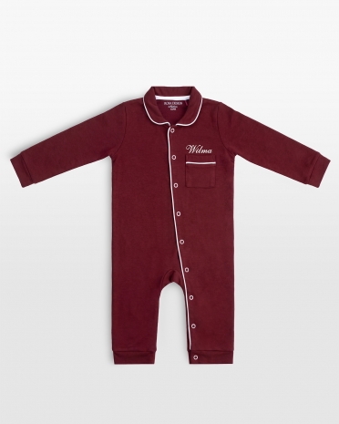 Viininpunainen pienten lasten pyjama nimellä