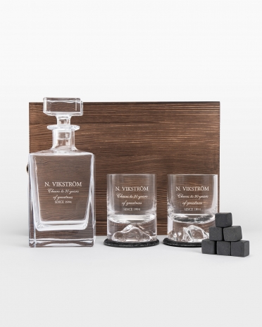 Whiskysetti henkilökohtaisella kaiverruksella