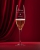 Vackra champagneglas som kommer personligt graverade