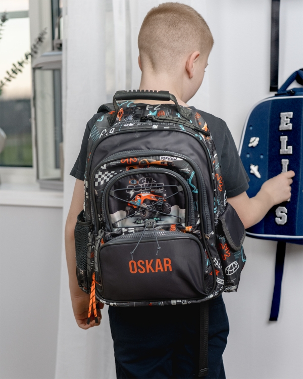 Siistit reput kouluun, autoteemalla