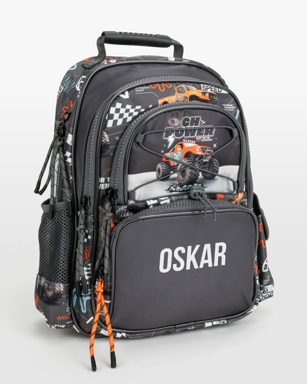 Lasten reppu monsteriautoilla, nimellä