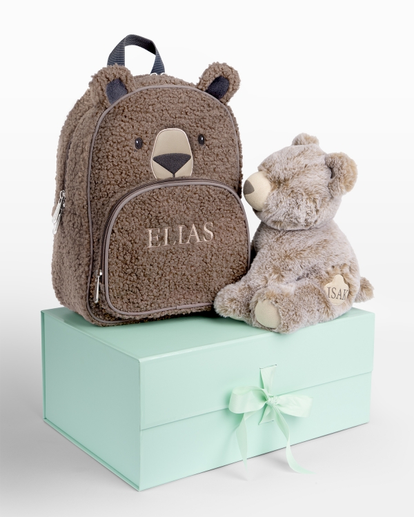 Lahjapakkaus lastenreppu ja pehmolelu nimellä, karhunmuotoisia