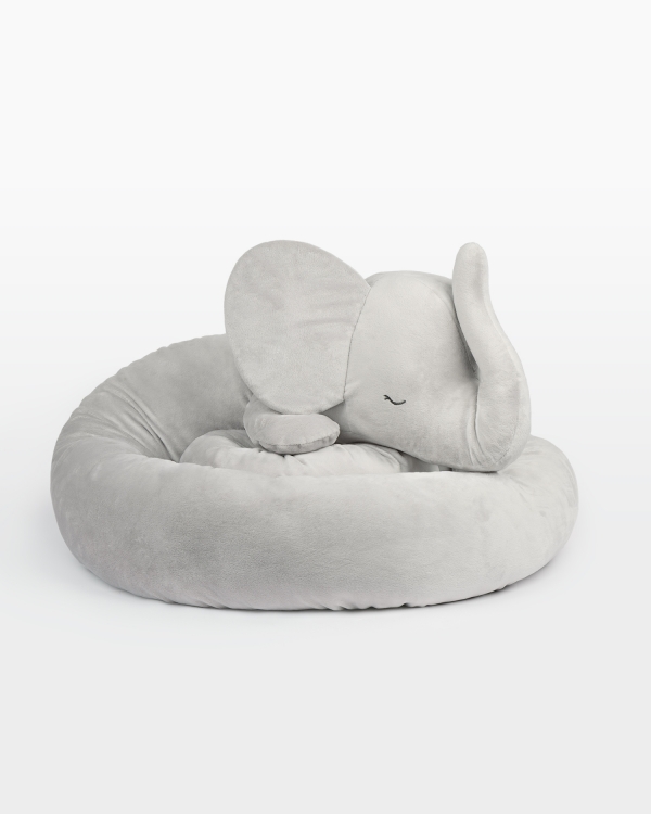 Unikäärme norsukuviolla