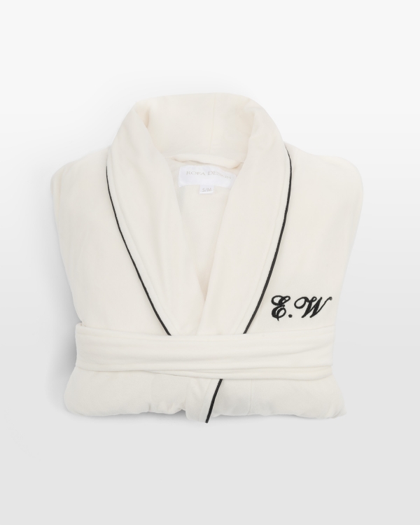 Uniikit ja ylelliset aamutakit nimellä