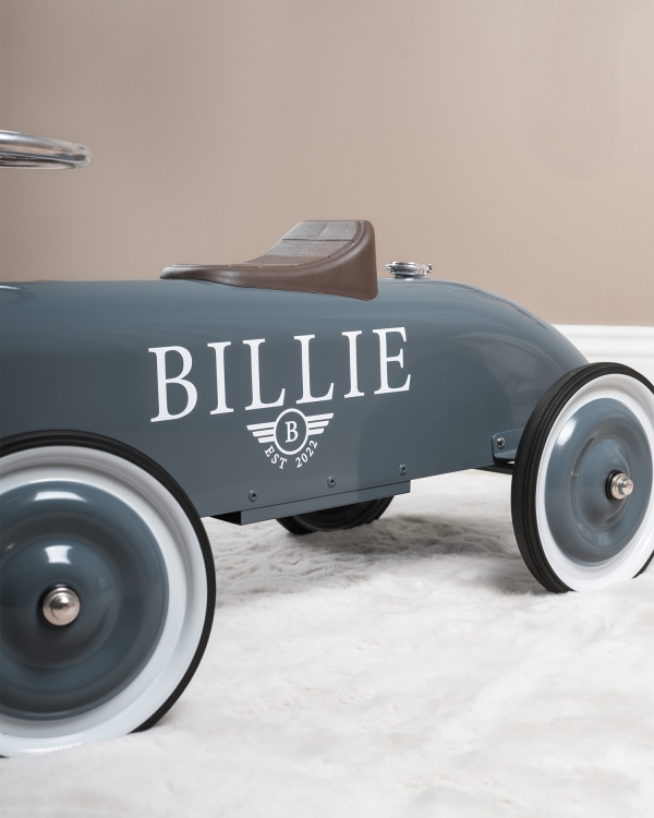 potkuauto hienoilla yksityiskohdilla ja nimellä