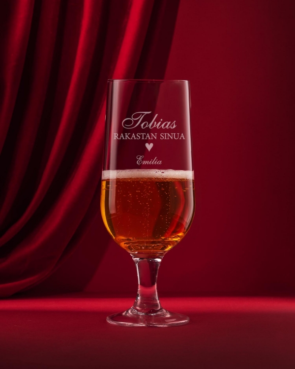 Yksilöllisesti kaiverretut olutlasit