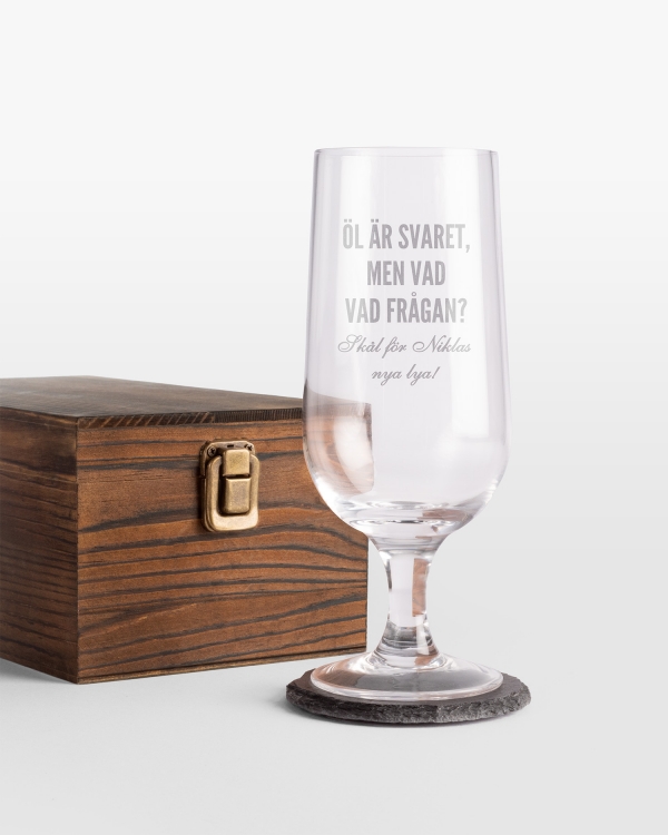 Ölglas med gravyr