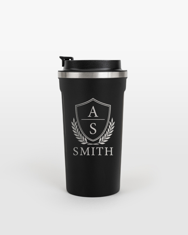 Termosmuki nimikaiverruksella