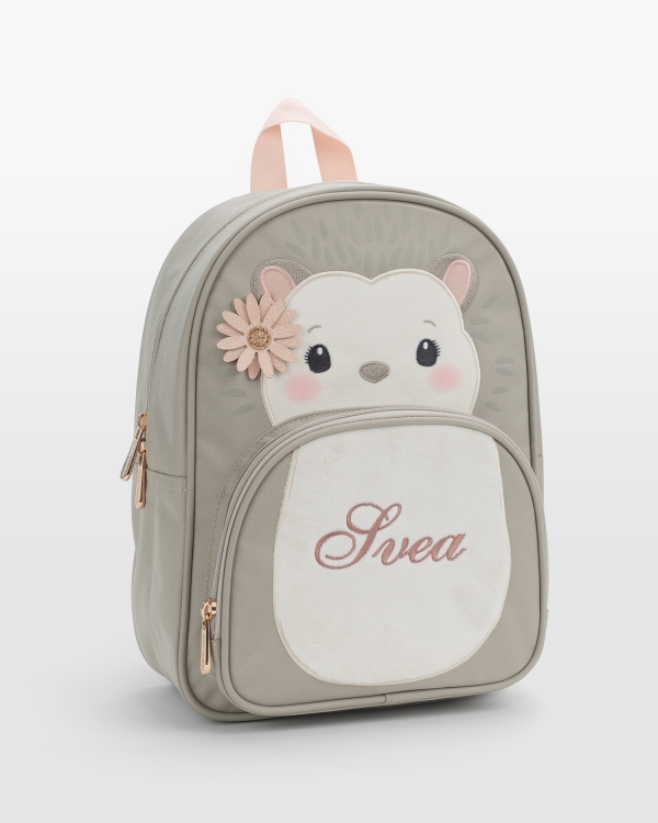 Lasten reppu, jossa on nimi ja siilimotiivi.