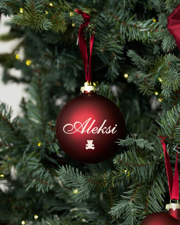 Kuusenkoriste personoidulla merkinnällä