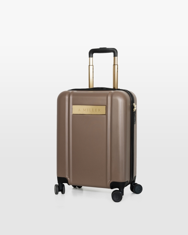 Ruskea käsimatkatavara nimellä