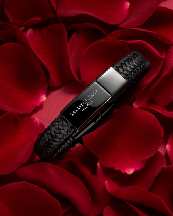 Punottu rannekoru valinnaisella tekstillä, ystävänpäivälahja