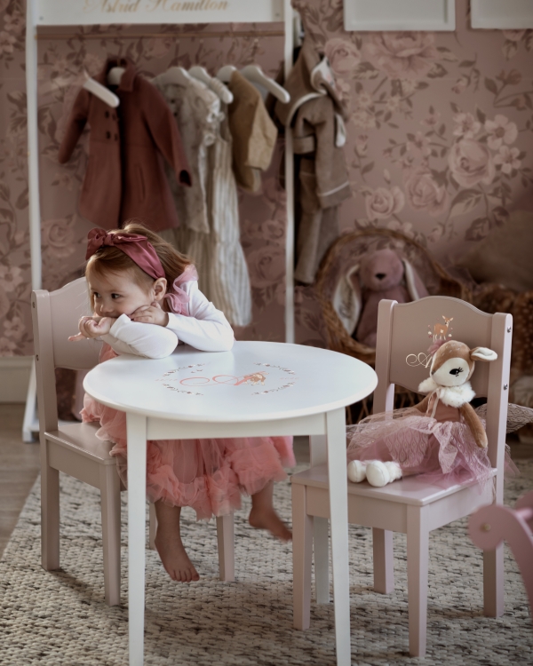 Lasten pöytä- ja tuolisetti nimellä Pink - Nordic