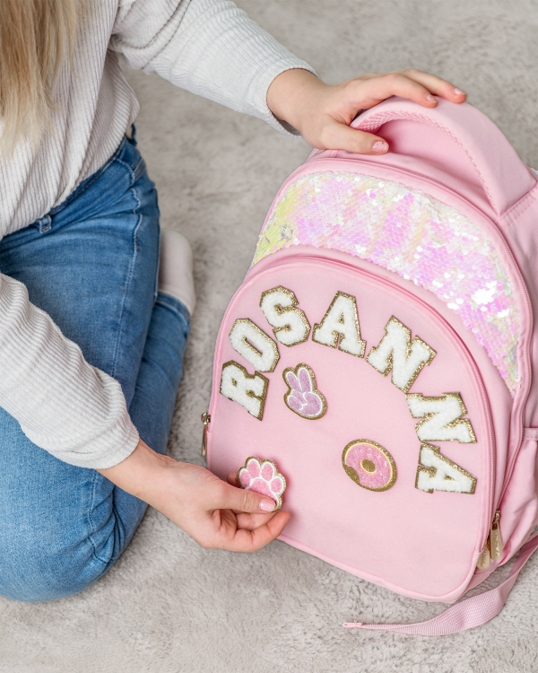 kangasmerkit kiinnitettäviksi lasten reppuun