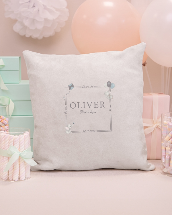 Nimikoitu tyynynpäällinen kastelahjaksi – elefantti