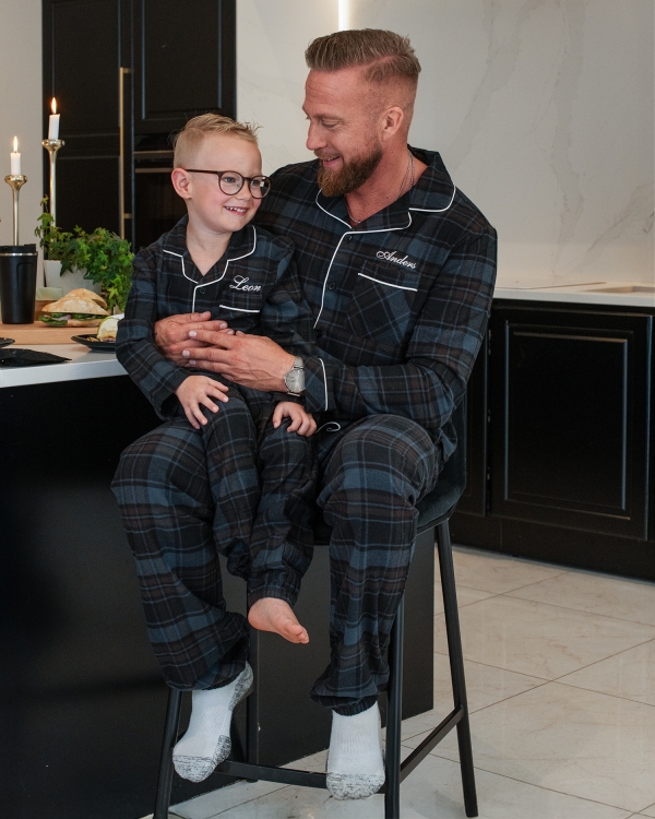 flanellipyjama nimikoituna miehelle