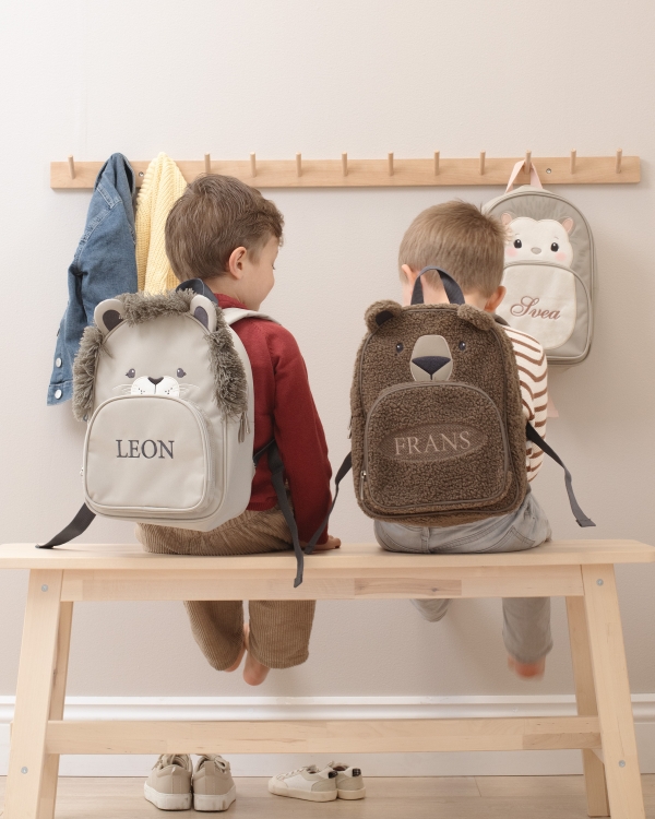 henkilökohtaisesti brodeeratut lasten reput päiväkotiin