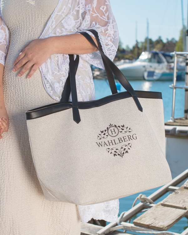 Tilava rantakassi, johon mahtuu kaikki