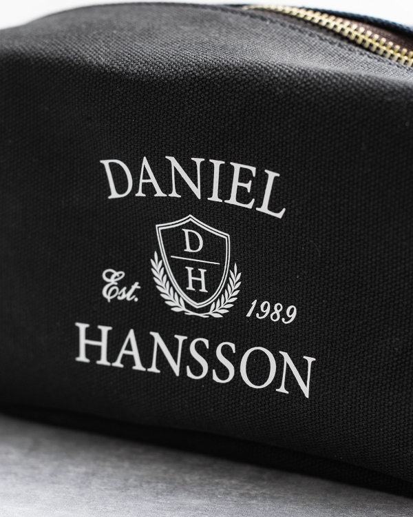 Duffelilaukku & toilettilaukku nimellä, musta – Lounge